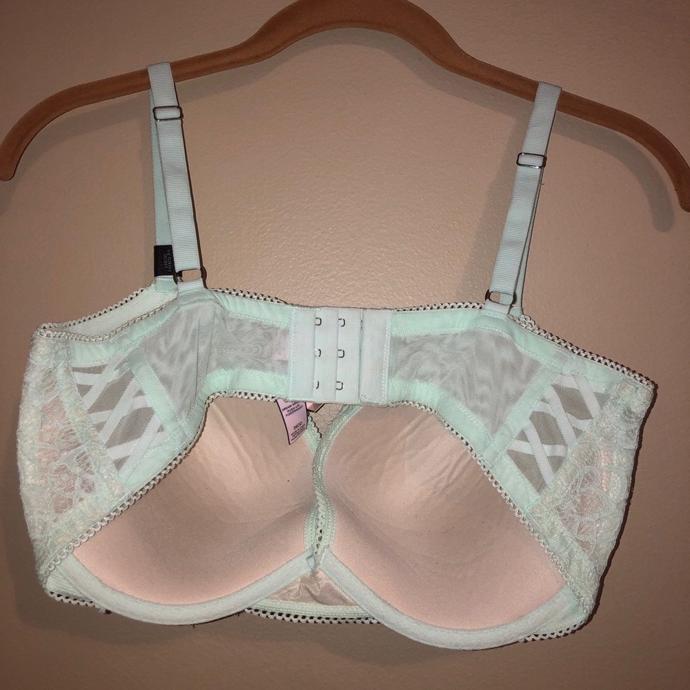 Sexy baby blue padded bra. Never worn. Tags on.